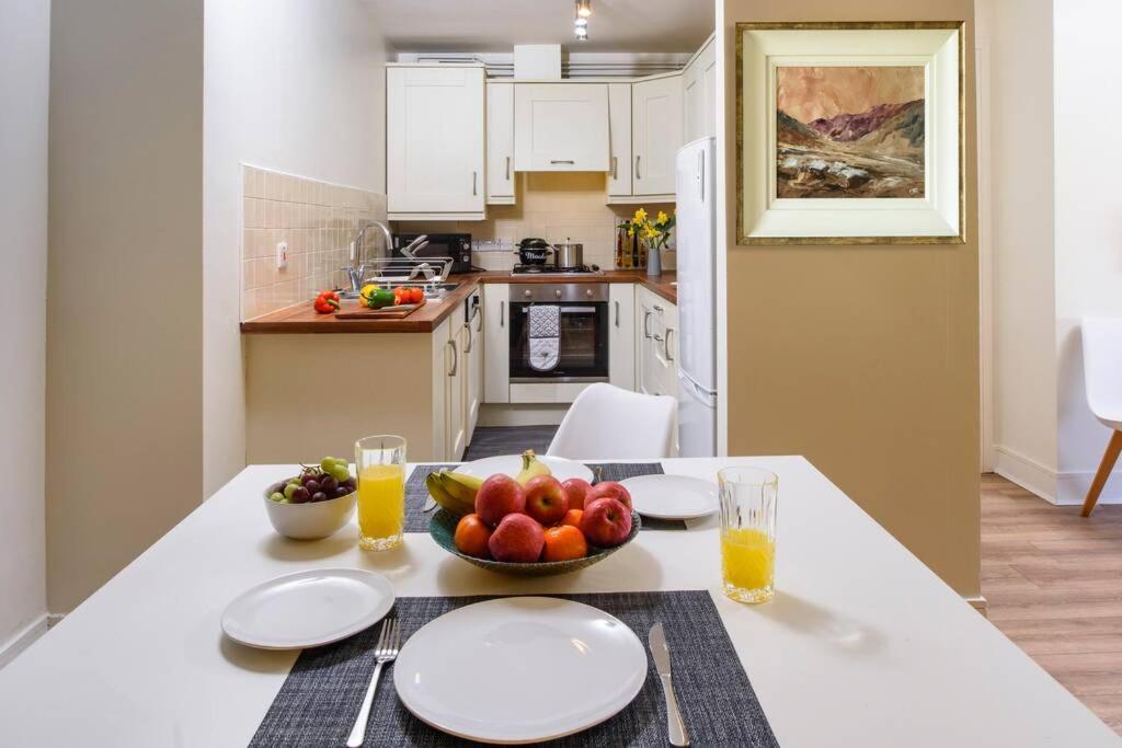 בלפסט Luxury City Apartment Underground Parking 5* מראה חיצוני תמונה