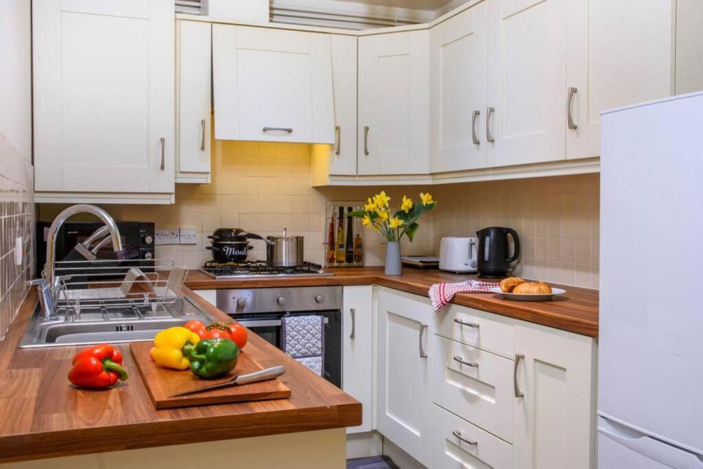 בלפסט Luxury City Apartment Underground Parking 5* מראה חיצוני תמונה