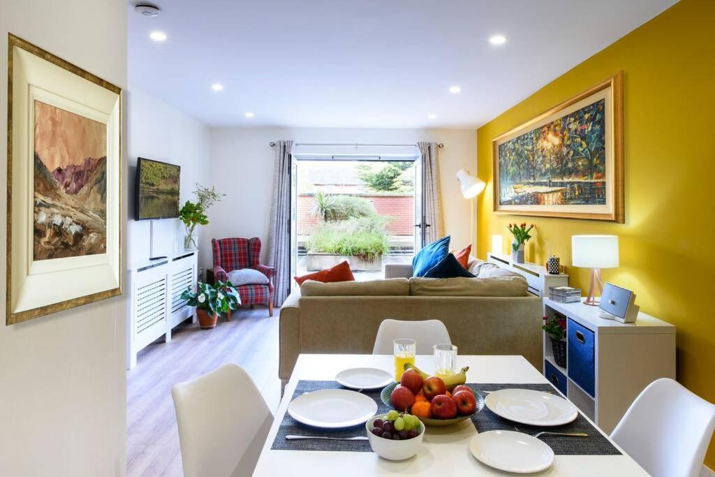 בלפסט Luxury City Apartment Underground Parking 5* מראה חיצוני תמונה